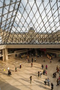 Pyramide et Carrousel du Louvre